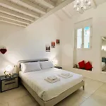 White Iris Apartment